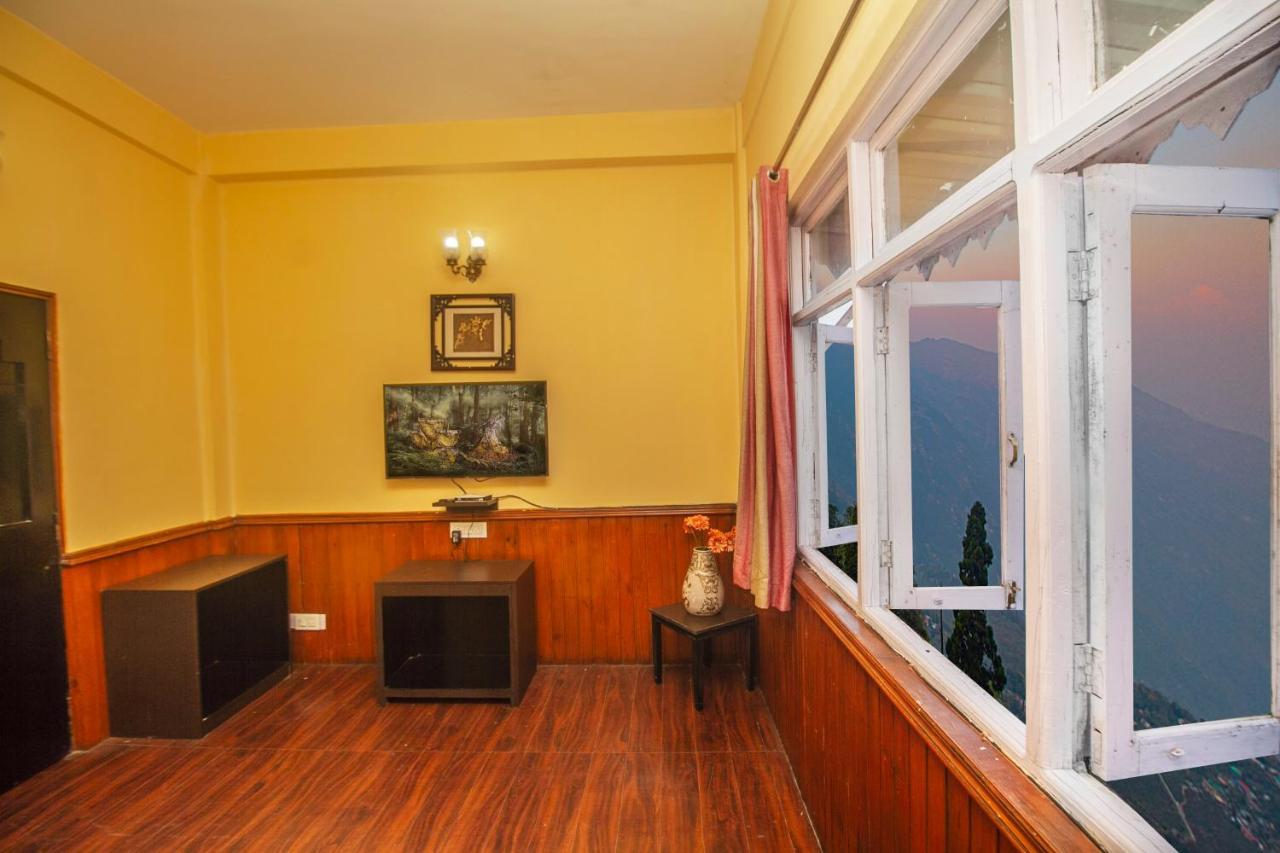 דרג'ילינג Central Gleneagles Heritage Resort Former Bungalow Of Ex-Tata Chairman Russi Mody The Mall Road Darjeeling מראה חיצוני תמונה