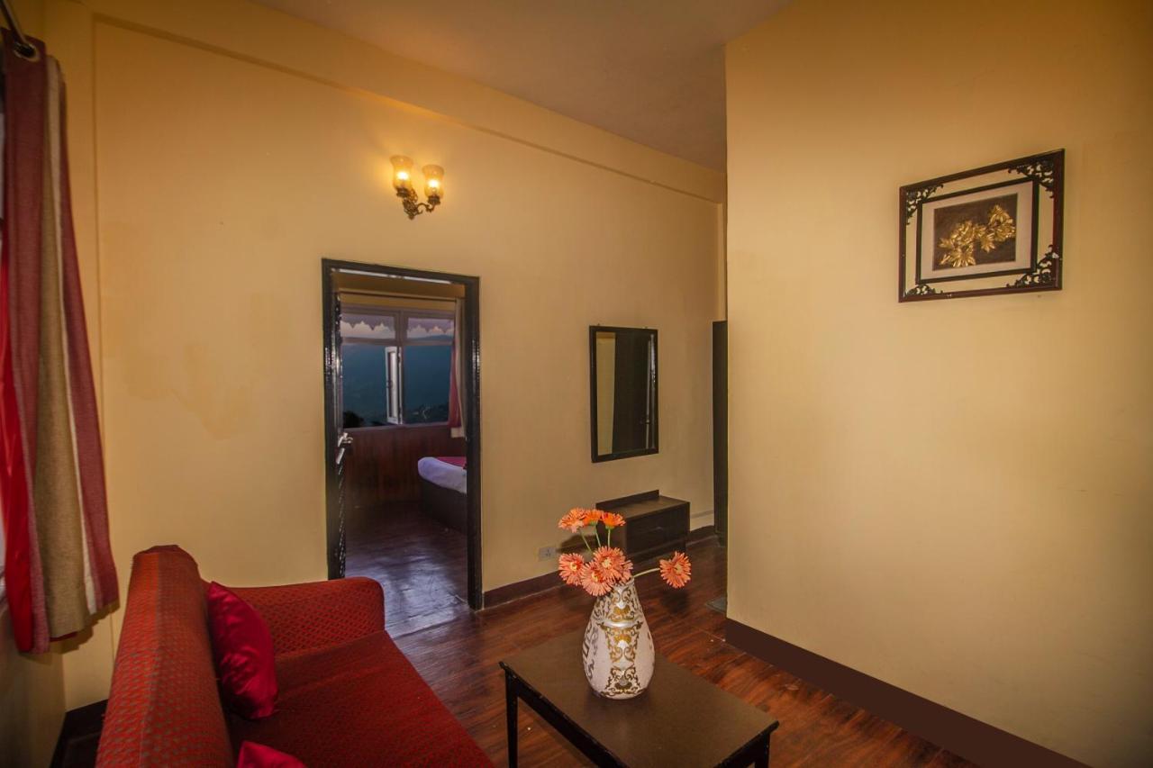 דרג'ילינג Central Gleneagles Heritage Resort Former Bungalow Of Ex-Tata Chairman Russi Mody The Mall Road Darjeeling מראה חיצוני תמונה