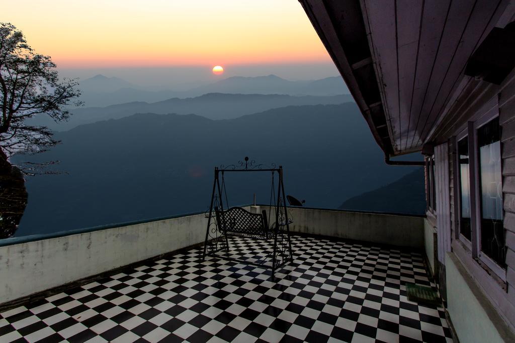 דרג'ילינג Central Gleneagles Heritage Resort Former Bungalow Of Ex-Tata Chairman Russi Mody The Mall Road Darjeeling מראה חיצוני תמונה